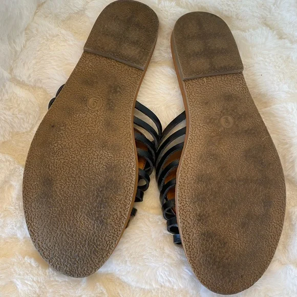 Universal Thread Luz Hurache Slides Sandals Faux Leather Weave Black Women's 9 - Picture 6 of 6